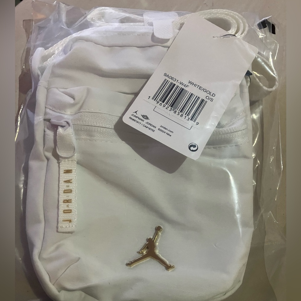 Jordan Men's White and Gold Messenger Bag - Picture 4 of 6